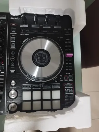 Controlador DJ Pioneer DDJ-SX2