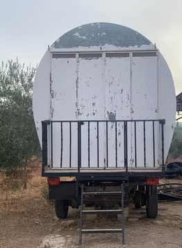 Aparcamiento para Caravanas Carrozas Coches