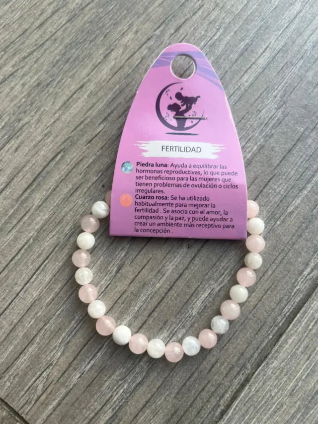 Variedad de pulseras de piedras II