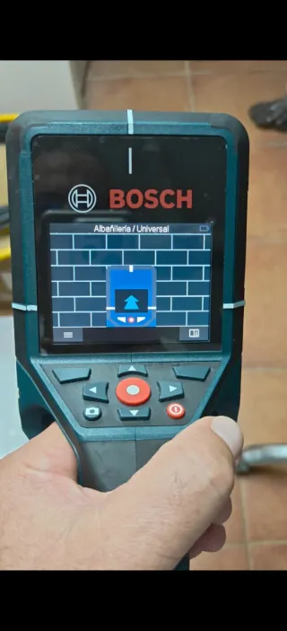 Detector Bosch D-tect 200 C Profesional