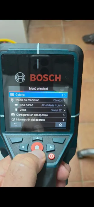 Detector Bosch D-tect 200 C Profesional