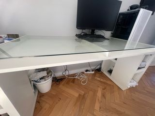 Escritorio Ikea Blanco y Madera