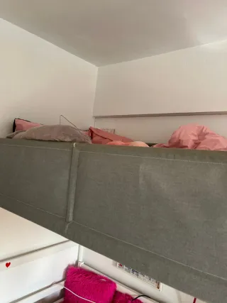 Litera IKEA con escalera