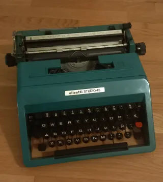 Máquina de escribir Olivetti Studio 45 Verde