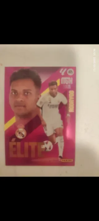Cromo de fútbol Élite Panini RODRIGO