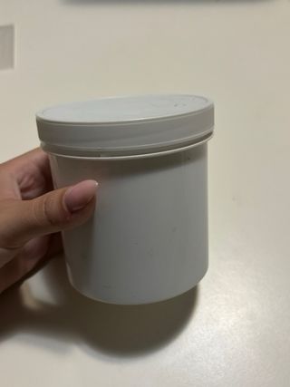 Barattolo con tempere Giotto