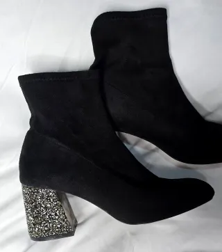 Botines Negros Stradivarius Talla 36 Strass