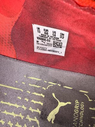 botas  de fútbol Puma Talla 48