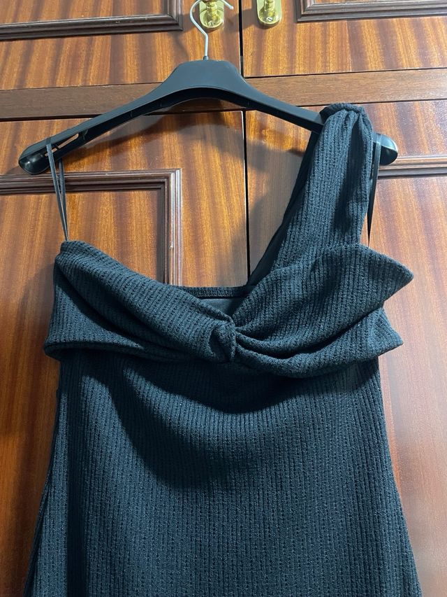 Vestido negro con flecos talla M