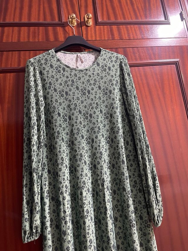 Vestido verde estampado Stradivarius