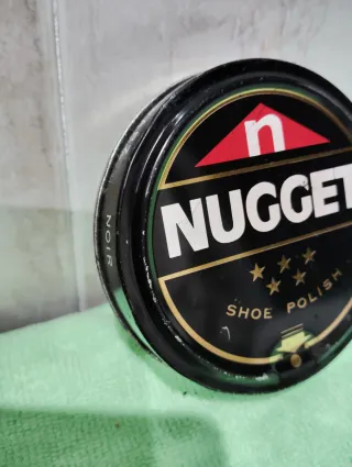 2 Latas Limpia Calzado Nugget Azul y negro.