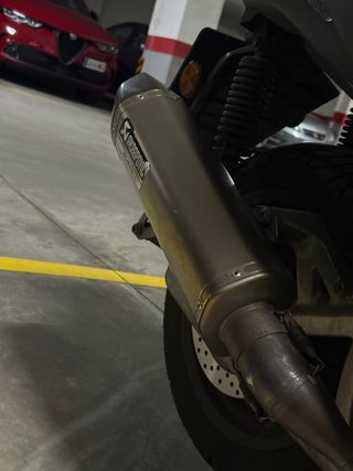 Escape Akrapovic Xmax 125/300