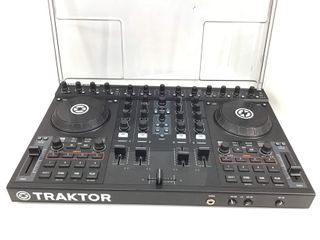 controlador midi traktor kontrol s4