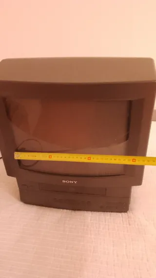 Televisor Sony Trinitron con reproductor VHS