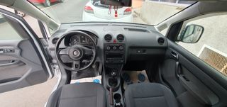 Volkswagen Caddy 2011