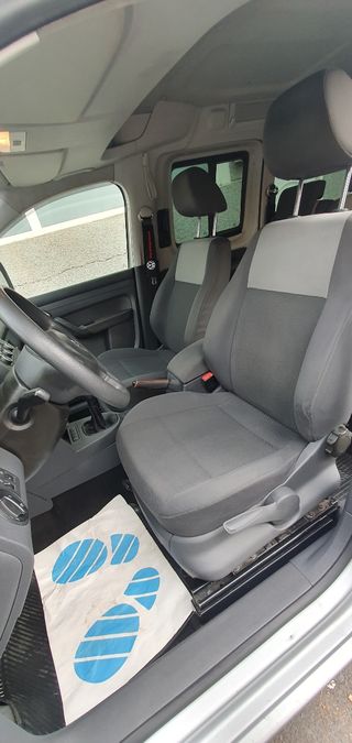 Volkswagen Caddy 2011