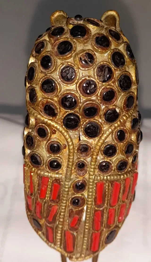 Buho de laton tibetano