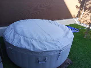 Jacuzzi Lay-Z-Spa inflable gris