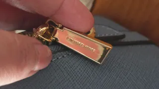 Mala Michael Kors Azul e Dourada