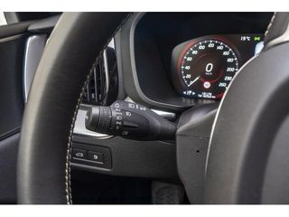 Volvo XC60 T8 R-Design AWD Auto 287 kW (390 CV)