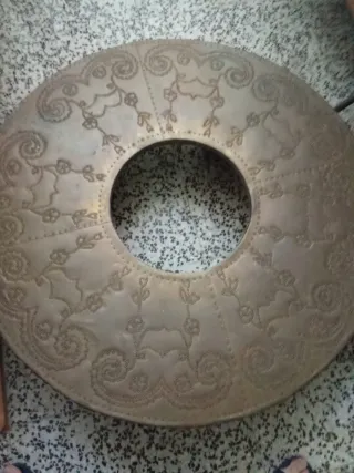 Mesa árabe de madera