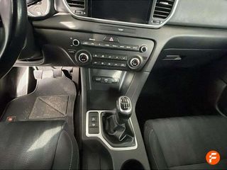 Kia Sportage 1.6 MHEV Concept 100kW (136CV) 4x2