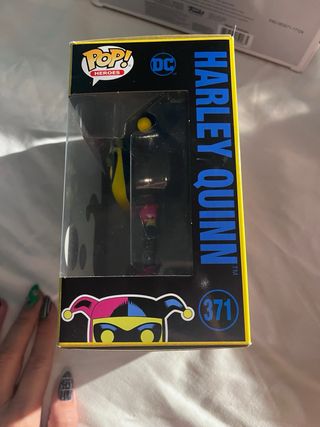 Funko Pop! Harley Quinn 371 Black Light Glow