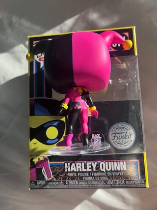 Funko Pop! Harley Quinn 371 Black Light Glow
