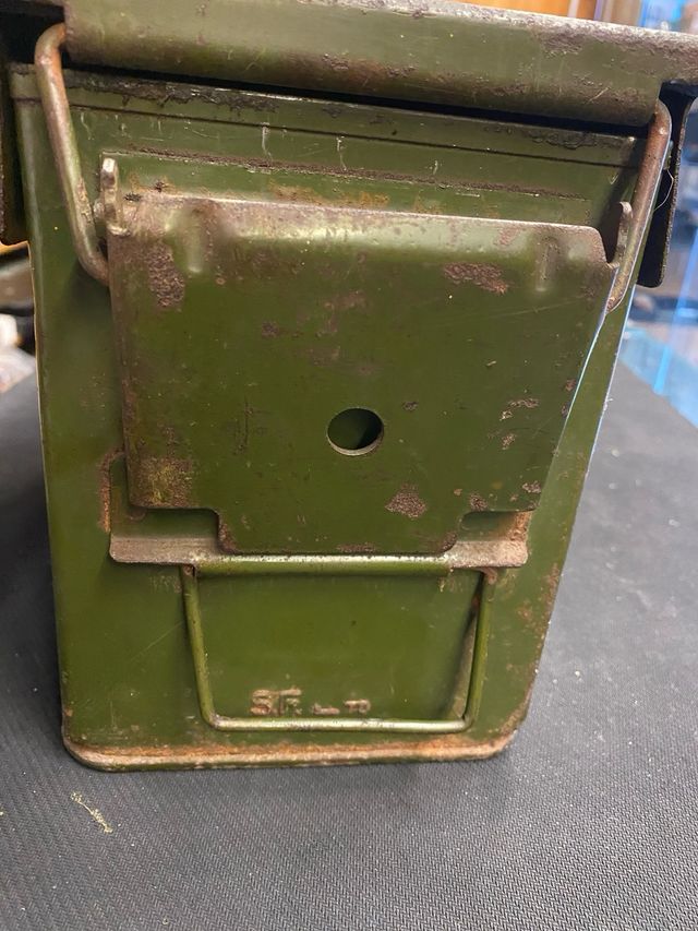 Cassetta metallica militare vintage