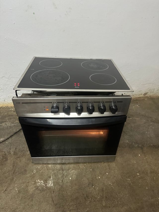 Cocina eléctrica Teka con horno