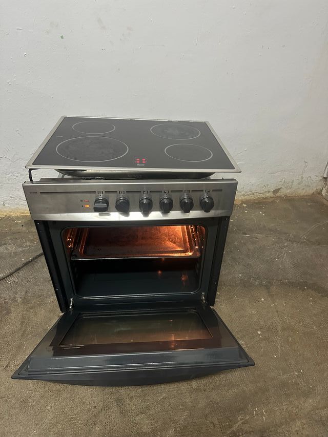 Cocina eléctrica Teka con horno