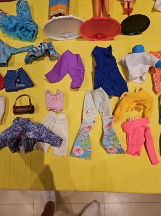 Lote Muñecas Barbie, Skipper, Chelsea y Ropa