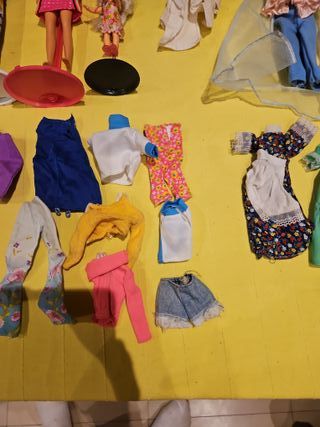 Lote Muñecas Barbie, Skipper, Chelsea y Ropa