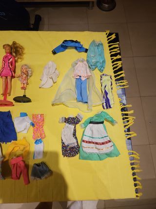 Lote Muñecas Barbie, Skipper, Chelsea y Ropa