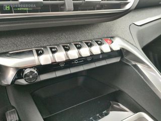 Peugeot 3008 1.2 PURETECH 96KW (130CV) ALLURE S&S