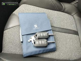 Peugeot 3008 1.2 PURETECH 96KW (130CV) ALLURE S&S