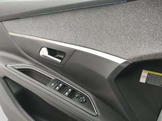Peugeot 3008 1.2 PURETECH 96KW (130CV) ALLURE S&S