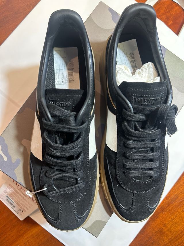 Valentino Garavani – Sneakers nuove con cartellino