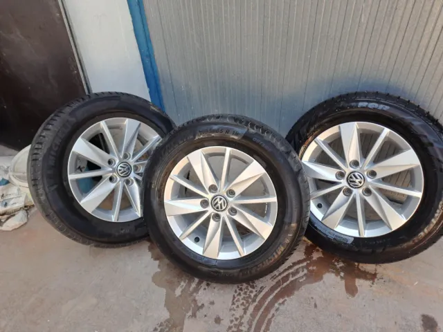 Llantas con neumáticos Michelin 195/65 R15 vw golf