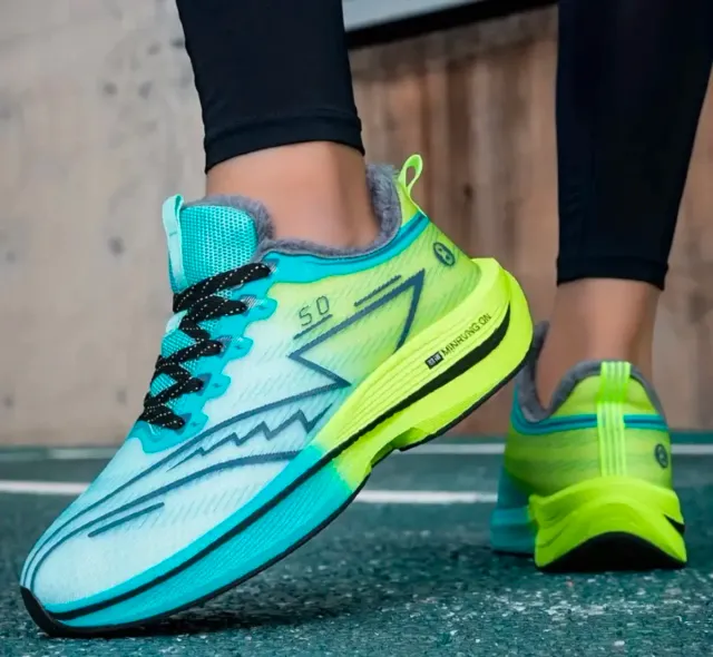 Zapatillas deportivas verde y turquesa