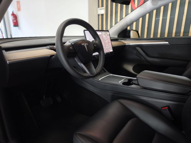 TESLA Model Y Gran Autonomía 4WD