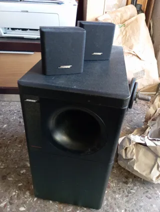 Amplificador Yamaha RX-V460RDS y altavoces Bose