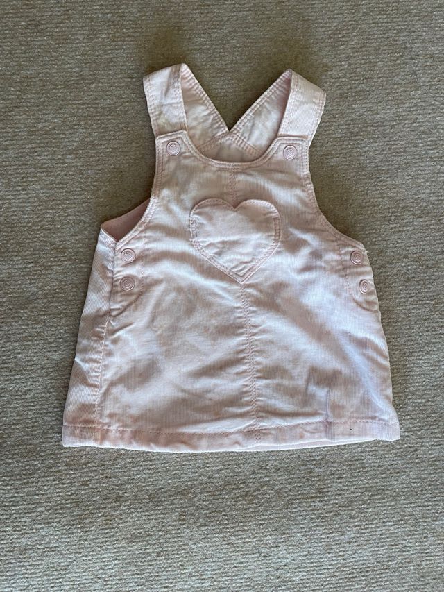 Vestido de pana C&A para bebé