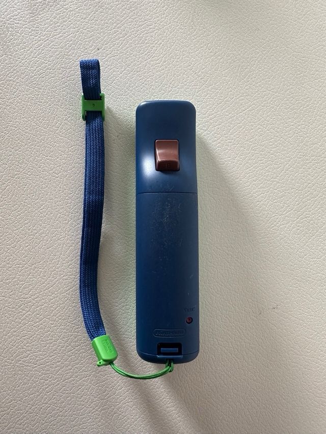 Wiimote motion plus Luigi - Limited Edition