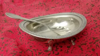 Zuccheriera in metallo argentato