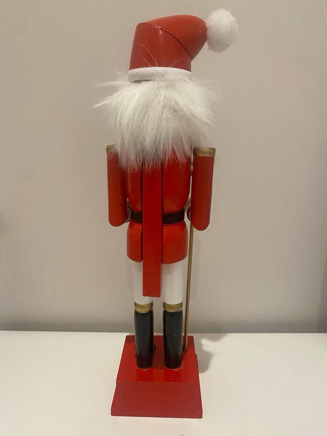 Schiaccianoci in legno decorativo