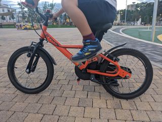 Bicicleta infantil naranja B'TWIN