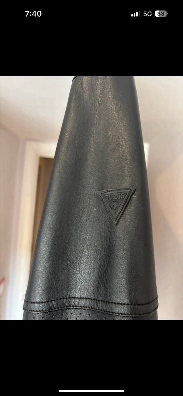 Chaqueta Guess Negra Cuero Talla L