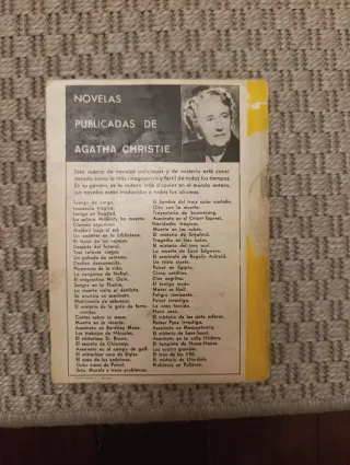 Señorita Marple y trece problemas