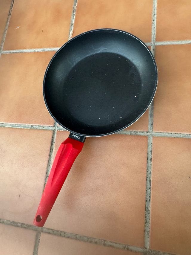 Sartén Castey 28cm Mango Rojo